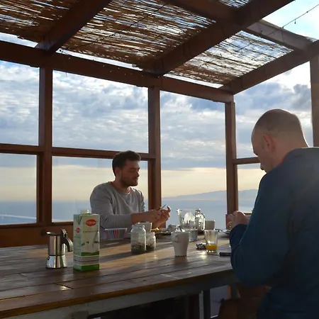 Tenerife Climbing House بيت شباب Arico