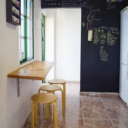 بيت شباب Tenerife Climbing House
